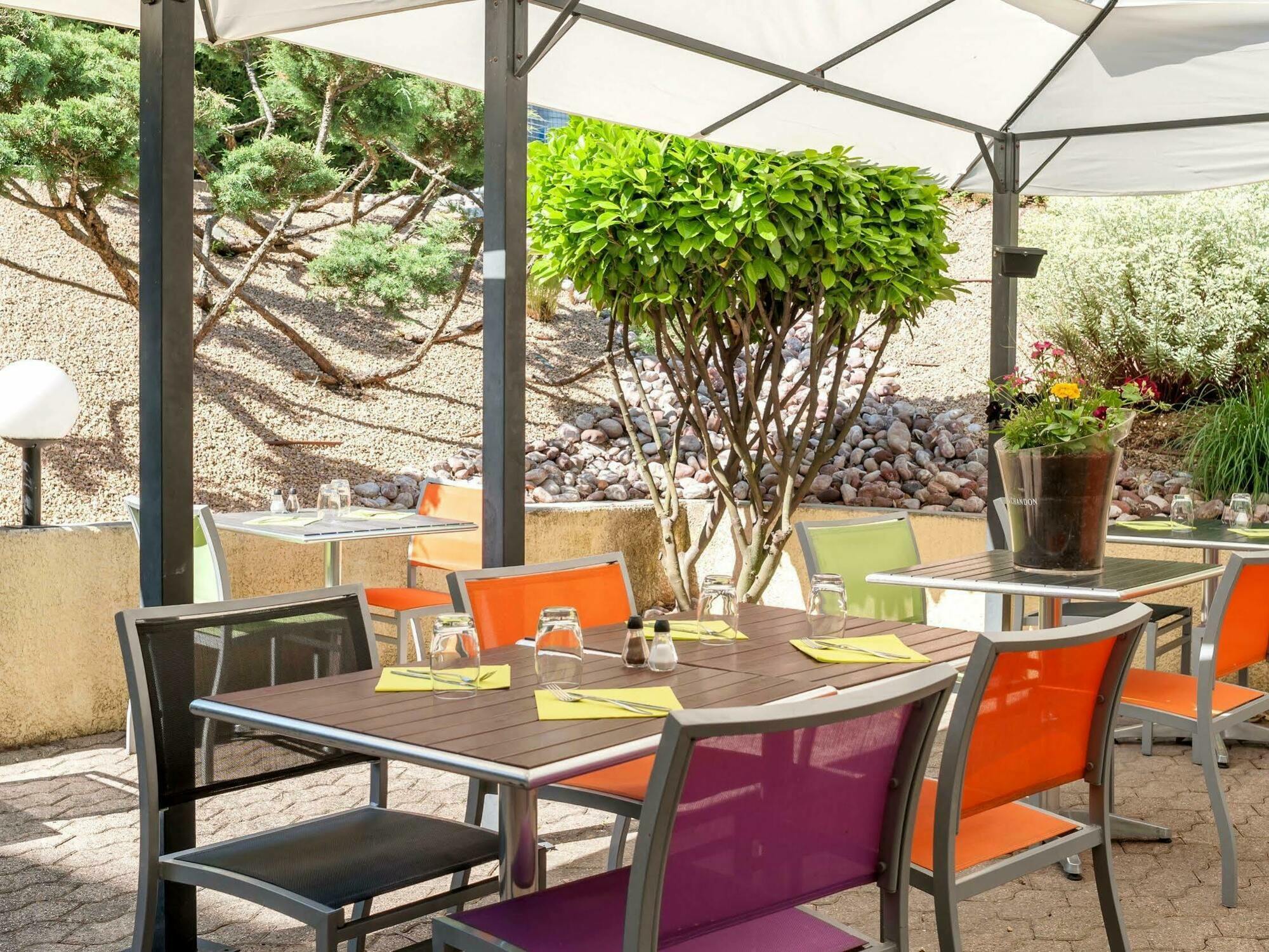 Hotel Le Collonges Fontaines-sur-Saone Luaran gambar
